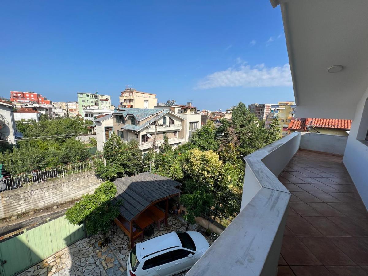 Villa Sokoli, Enjoy Sunset At This Spacious Apartment 地拉那 外观 照片