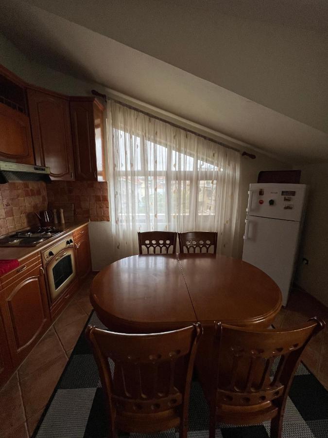 Villa Sokoli, Enjoy Sunset At This Spacious Apartment 地拉那 外观 照片