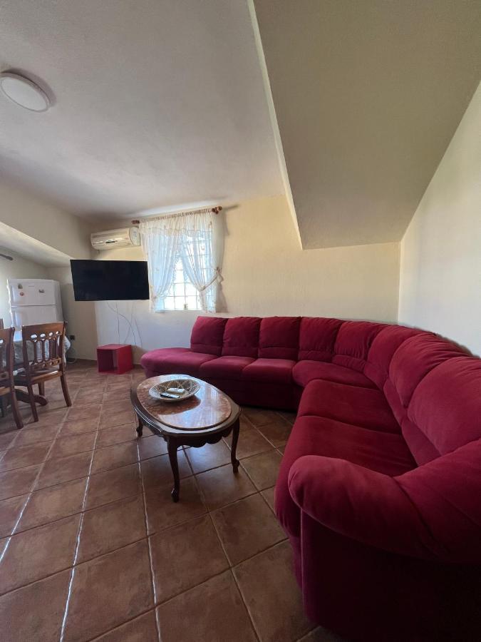 Villa Sokoli, Enjoy Sunset At This Spacious Apartment 地拉那 外观 照片